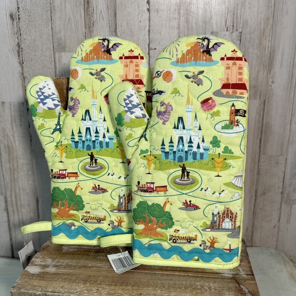 Disney Parks Walt Disney World Set Of 2 Park Map Oven Mitts New!